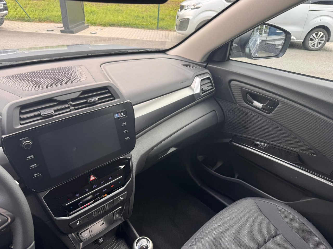 Tivoli 1.5 Benzín 120kW/163k | Style